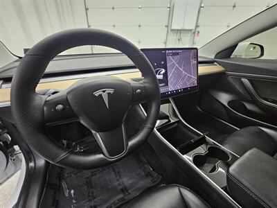 2020 Tesla Model 3 Standard Range Plus   - Photo 12 - Spring City, PA 19475