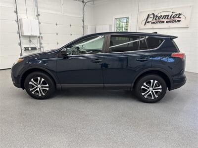 2018 Toyota RAV4 LE   - Photo 8 - Spring City, PA 19475