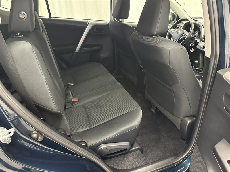 2018 Toyota RAV4 LE 14