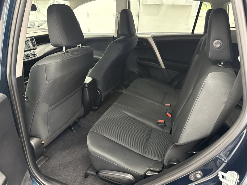 2018 Toyota RAV4 LE 12