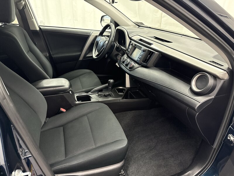 2018 Toyota RAV4 LE 13