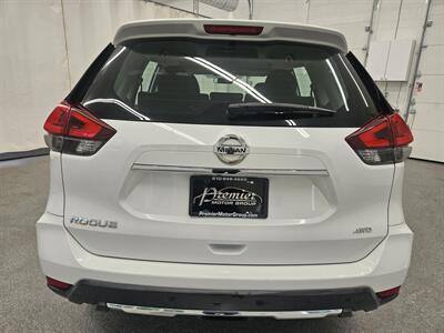 2018 Nissan Rogue SV   - Photo 6 - Spring City, PA 19475