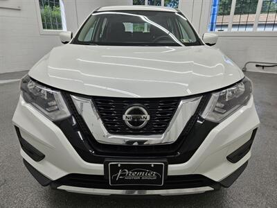 2018 Nissan Rogue SV   - Photo 2 - Spring City, PA 19475