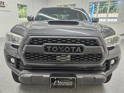 2019 Toyota Tacoma TRD Off-Road   - Photo 2 - Spring City, PA 19475