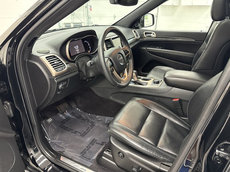 2017 Jeep Grand Cherokee Limited 10