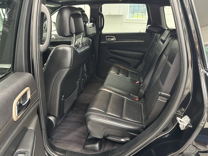 2017 Jeep Grand Cherokee Limited 11