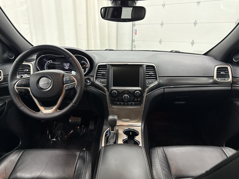 2017 Jeep Grand Cherokee Limited 15