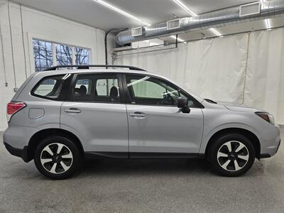2018 Subaru Forester 2.5i   - Photo 4 - Spring City, PA 19475