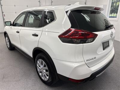 2019 Nissan Rogue S   - Photo 7 - Spring City, PA 19475