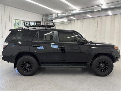 2021 Toyota 4Runner SR5   - Photo 4 - Spring City, PA 19475