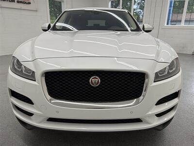 2020 Jaguar F-PACE 30t Prestige - Photo 2 - Spring City, PA 19475