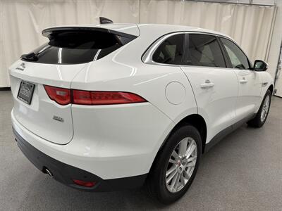 2020 Jaguar F-PACE 30t Prestige - Photo 5 - Spring City, PA 19475