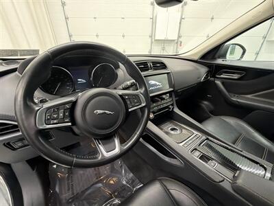2020 Jaguar F-PACE 30t Prestige - Photo 11 - Spring City, PA 19475