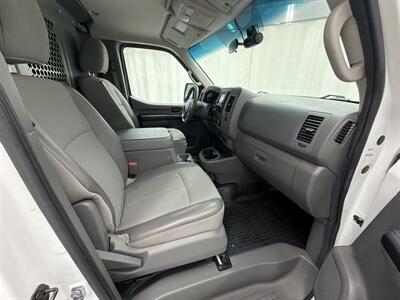 2015 Nissan NV 2500 HD SL   - Photo 12 - Spring City, PA 19475