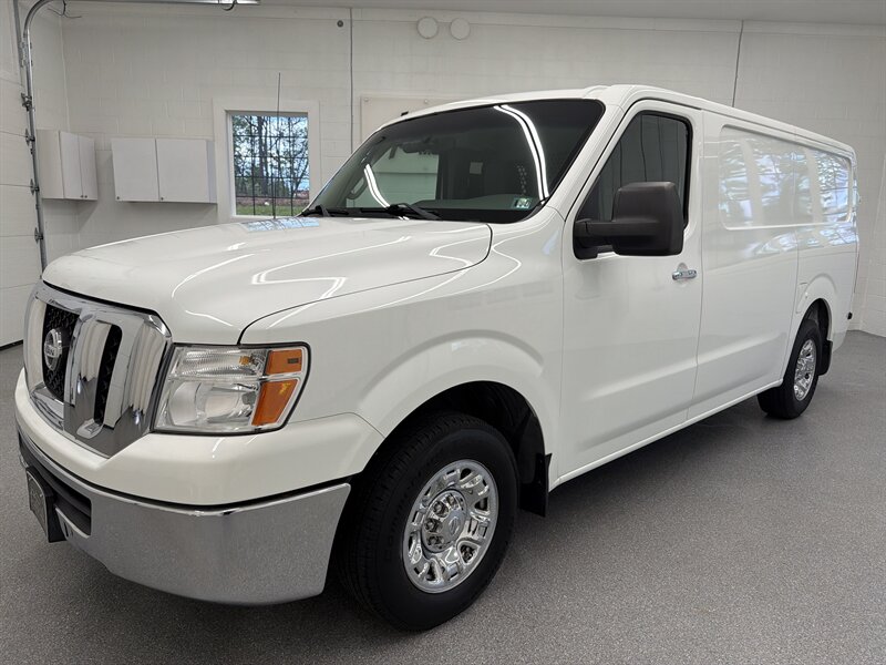 2015 Nissan NV 2500 HD SL   - Photo 1 - Spring City, PA 19475