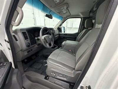 2015 Nissan NV 2500 HD SL   - Photo 10 - Spring City, PA 19475