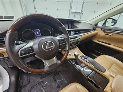 2017 Lexus ES 350   - Photo 10 - Spring City, PA 19475