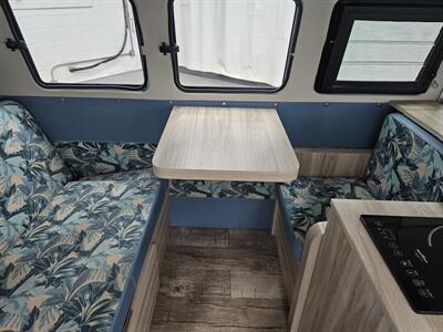 1961 Volkswagen Bus/Vanagon Kombi Re-creation   - Photo 22 - Spring City, PA 19475