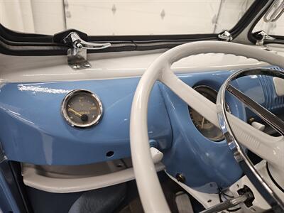 1961 Volkswagen Bus/Vanagon Kombi Re-creation   - Photo 11 - Spring City, PA 19475