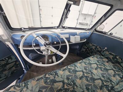 1961 Volkswagen Bus/Vanagon Kombi Re-creation   - Photo 10 - Spring City, PA 19475