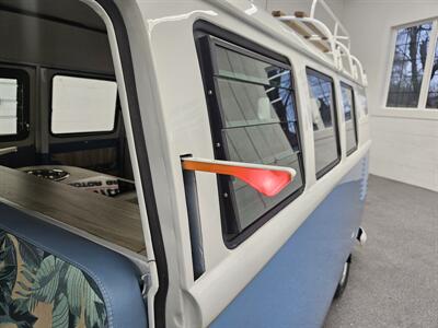 1961 Volkswagen Bus/Vanagon Kombi Re-creation   - Photo 34 - Spring City, PA 19475
