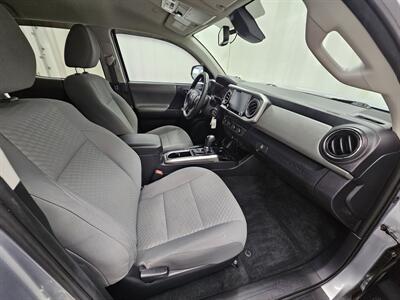 2020 Toyota Tacoma SR5 V6   - Photo 13 - Spring City, PA 19475