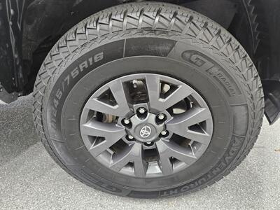 2020 Toyota Tacoma SR5 V6   - Photo 15 - Spring City, PA 19475
