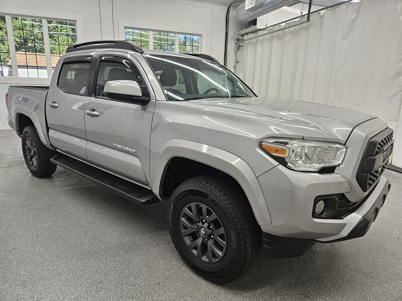 2020 Toyota Tacoma SR5 V6 photo 3