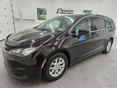 2017 Chrysler Pacifica Touring   - Photo 1 - Spring City, PA 19475