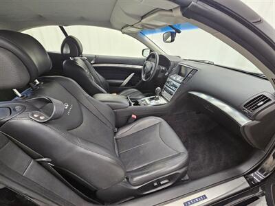 2014 INFINITI Q60 Convertible   - Photo 12 - Spring City, PA 19475