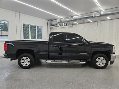 2017 Chevrolet Silverado 1500 LT   - Photo 4 - Spring City, PA 19475