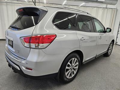 2014 Nissan Pathfinder SL   - Photo 5 - Spring City, PA 19475