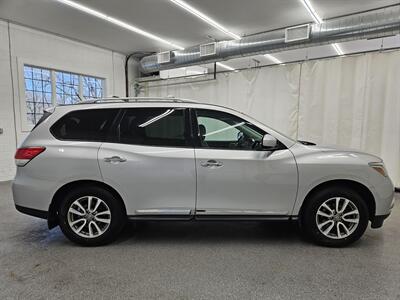 2014 Nissan Pathfinder SL   - Photo 4 - Spring City, PA 19475