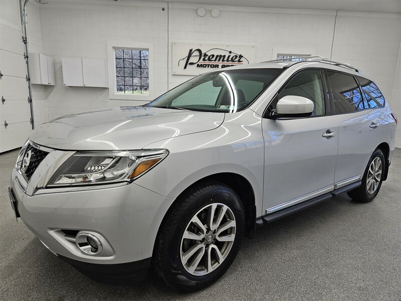 2014 Nissan Pathfinder SL  