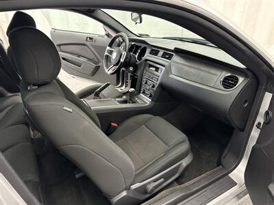 2014 Ford Mustang V6 - Photo 13 - Spring City, PA 19475