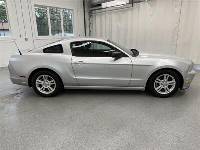 2014 Ford Mustang V6 - Photo 4 - Spring City, PA 19475