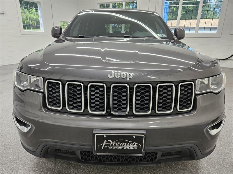 2019 Jeep Grand Cherokee Laredo E  
