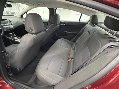 2017 Chevrolet Cruze LT Auto   - Photo 12 - Spring City, PA 19475