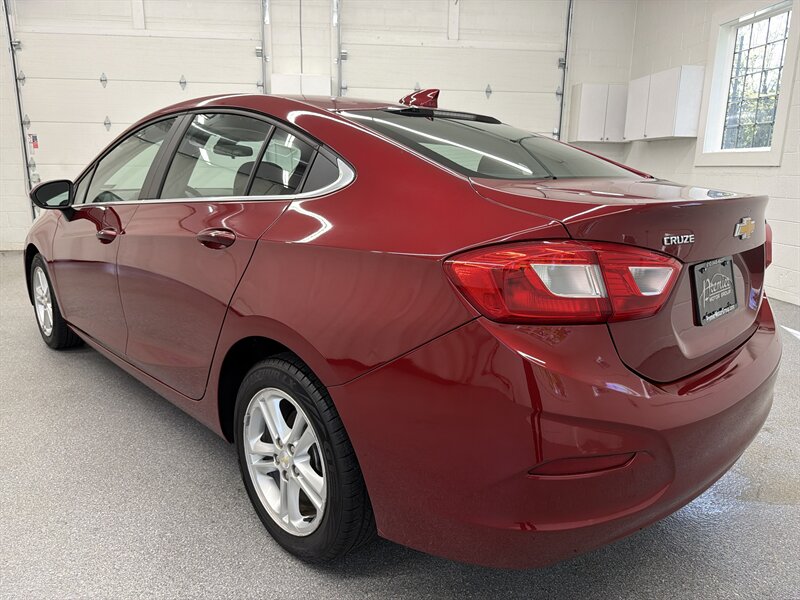 2017 Chevrolet Cruze LT Auto 7