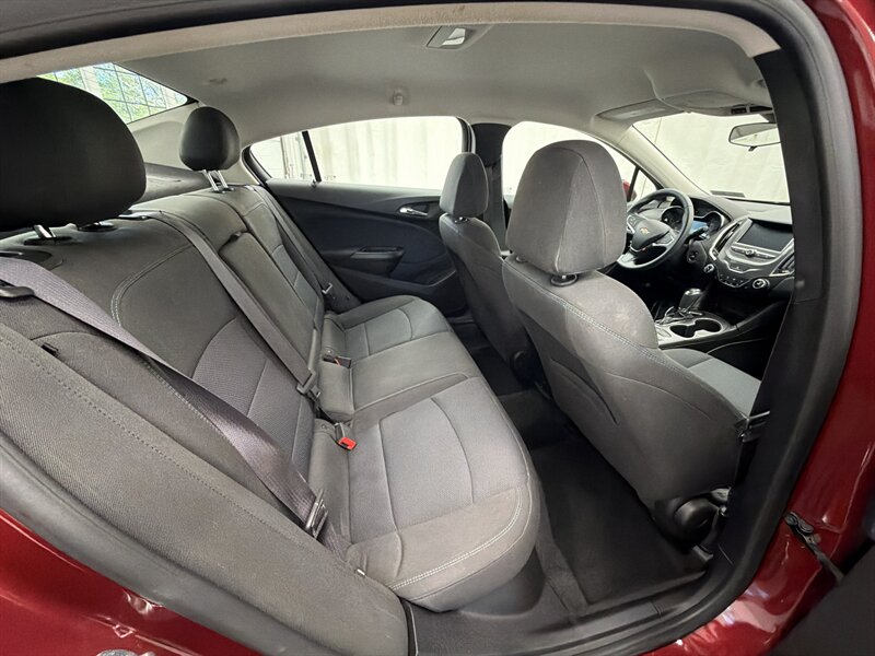 2017 Chevrolet Cruze LT Auto 14
