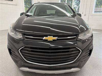 2020 Chevrolet Trax LT   - Photo 2 - Spring City, PA 19475