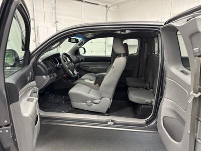 2013 Toyota Tacoma - Photo 12 - Spring City, PA 19475