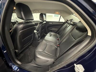 2015 Chrysler 300 Series Limited - Photo 12 - Spring City, PA 19475