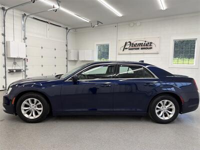 2015 Chrysler 300 Series Limited - Photo 8 - Spring City, PA 19475