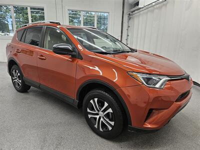 2016 Toyota RAV4 LE   - Photo 3 - Spring City, PA 19475