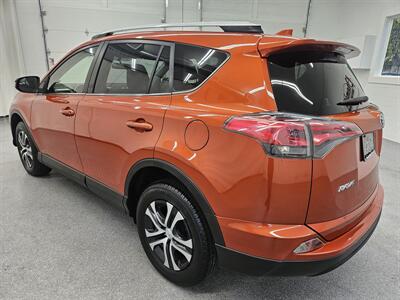 2016 Toyota RAV4 LE   - Photo 8 - Spring City, PA 19475