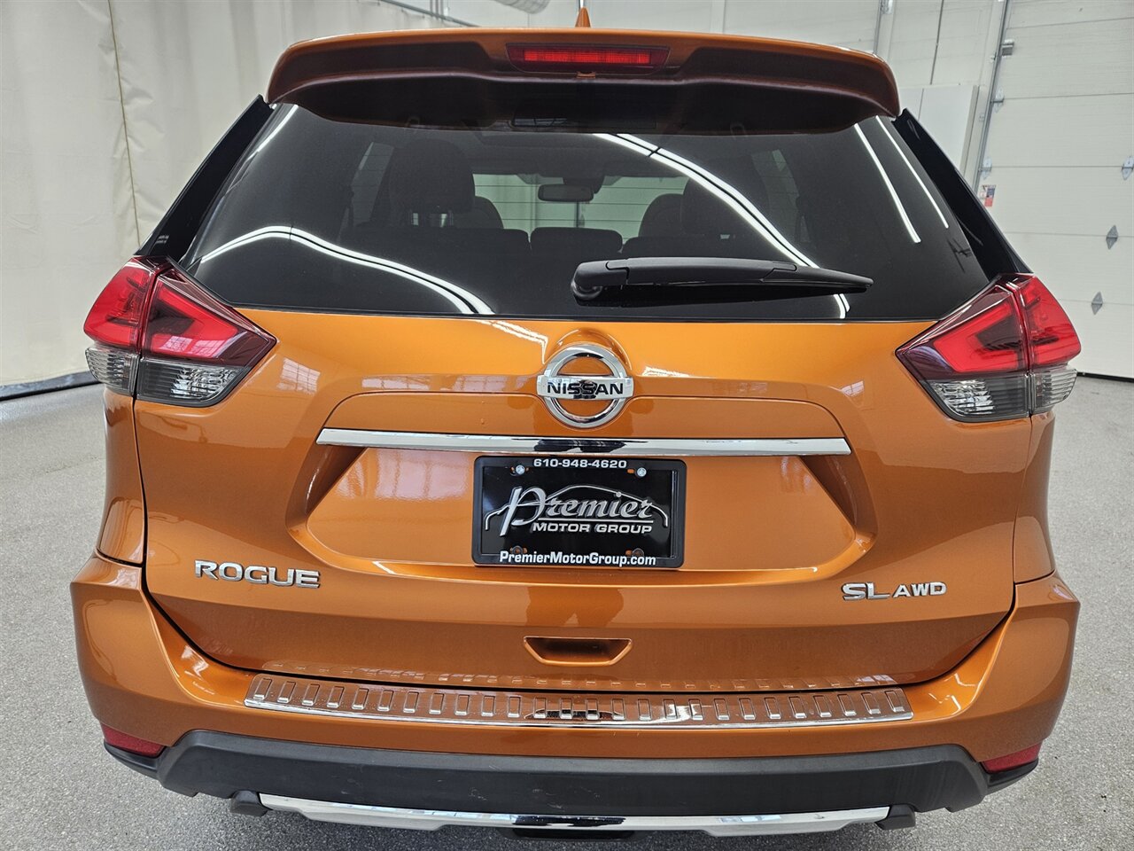 2017 Nissan Rogue SV   - Photo 6 - Spring City, PA 19475