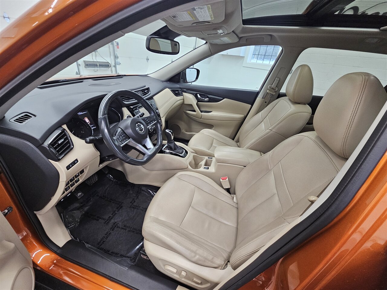 2017 Nissan Rogue SV   - Photo 9 - Spring City, PA 19475