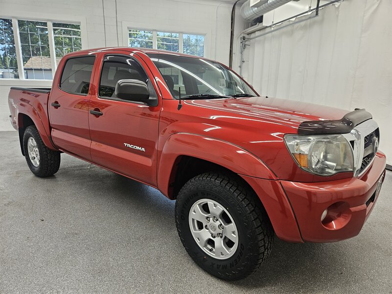 2011 Toyota Tacoma V6 photo 3