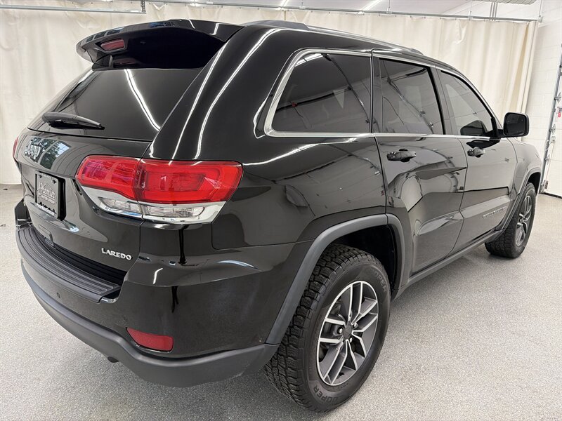 2019 Jeep Grand Cherokee Laredo E 5
